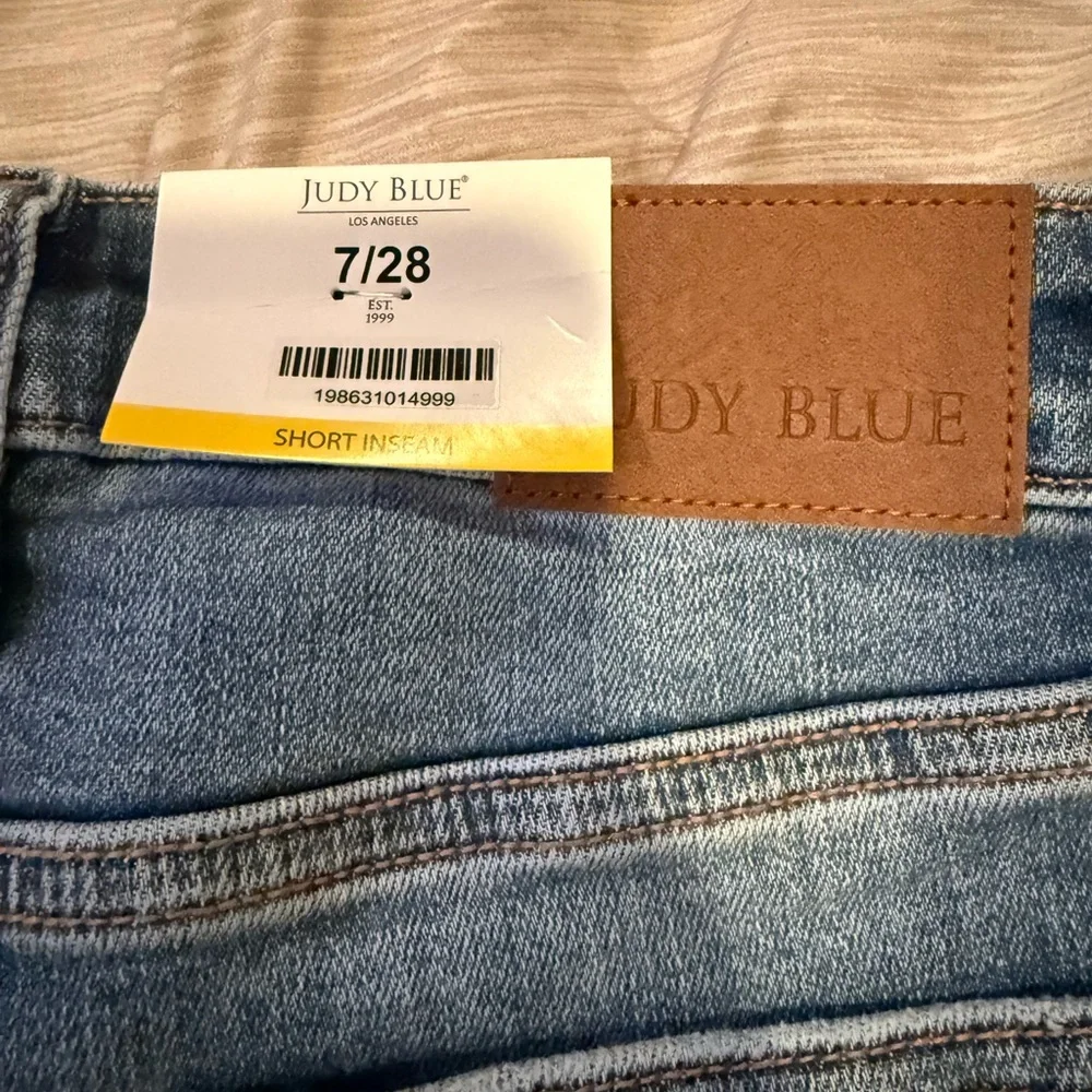 Judy Blue Light Wash Denim Jeans - Picture 7 of 7
